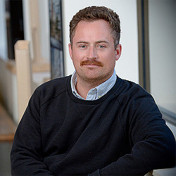 Peter Muller headshot
